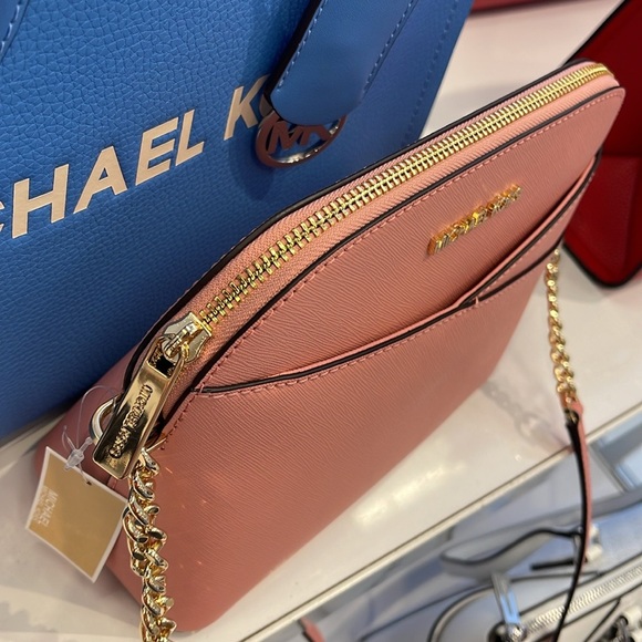 MICHAEL KORS 
Jet Set Travel Medium Dome Crossbody Bag XCROSS XBODY
Primrose
NWT - Picture 5 of 16